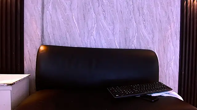 XXX chat uživo modela _Thiago12