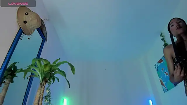 Chat +18 de Naughty_Blue ao vivo