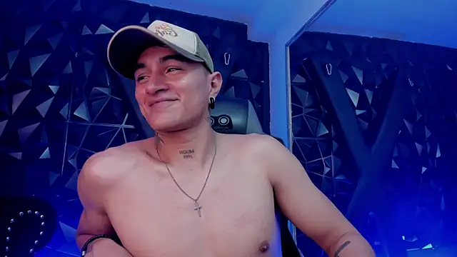 LiamDeeps Live XXX Chat