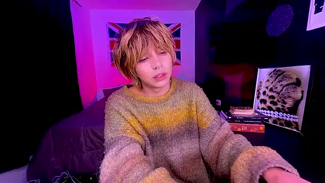 Aronn_44 – Naživo XXX chat