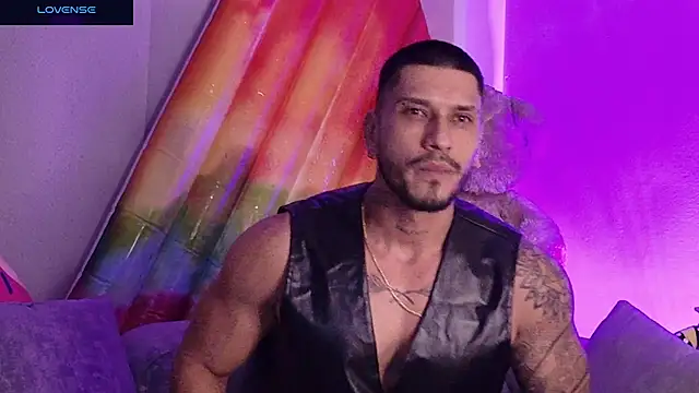 Chat +18 de Seth_Vegaa ao vivo