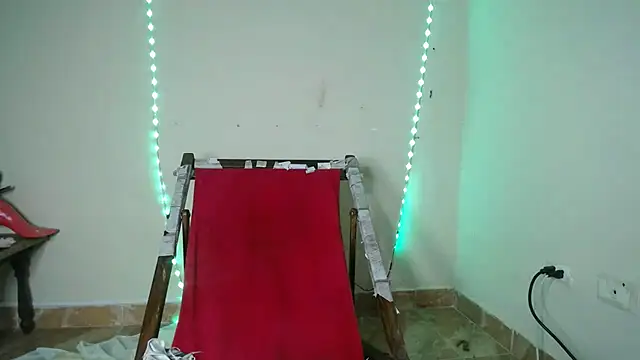 Chat +18 de Candy_chloee ao vivo