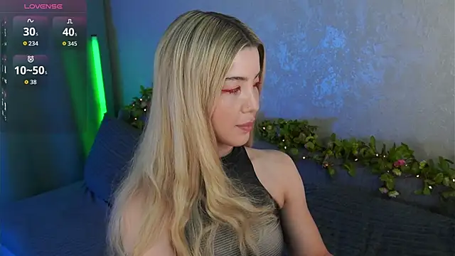 LindaThackerrn Live XXX chat