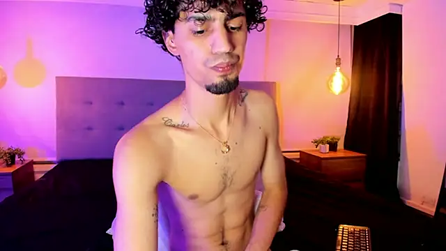 Czat XXX na żywo – MichaelEvanss_