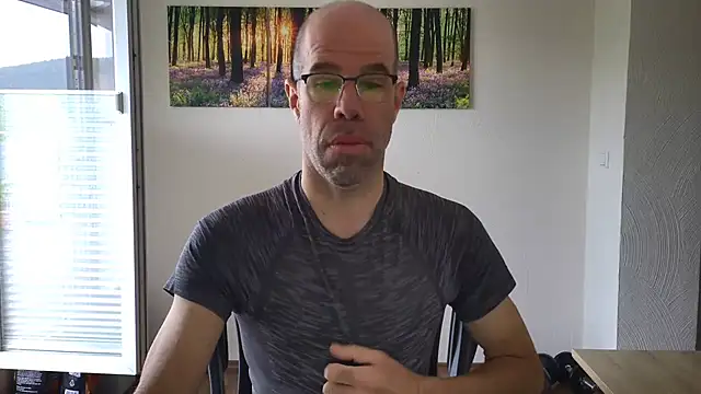 Živý XXX chat DaddyHarry_MatureStallion