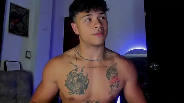 Dominic_Biker__ Chat XXX in diretta