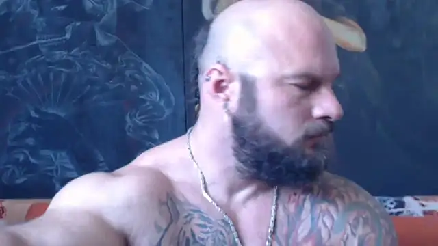 צ'אט XXX בשידור חי של viking_30