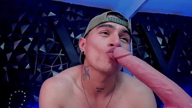 LiamDeeps Live XXX Chat