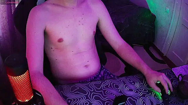 ZXCENSORED-のライブXXXチャット