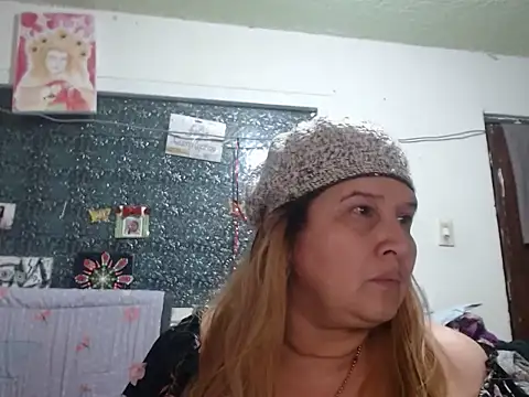 Perla1981-- Chat XXX live