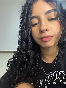 Chat +18 de RosseMelody ao vivo