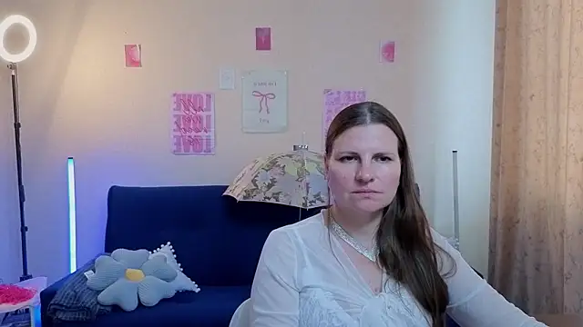 Chat XXX en directo de Mirabelle_Velvet