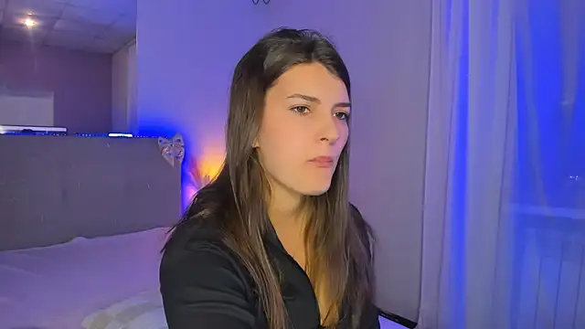 Laura_Leee Adlı Modelin Canlı XXX Sohbeti