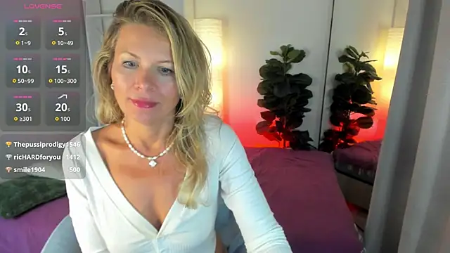 Julia_Giulia's Live XXX Chat