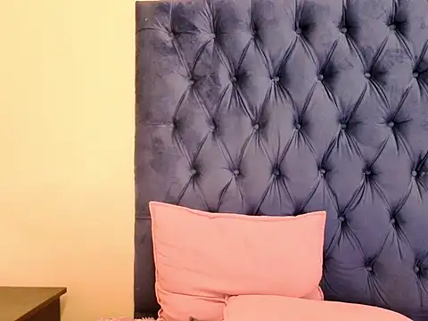 Živý XXX chat EbonySkyeXX