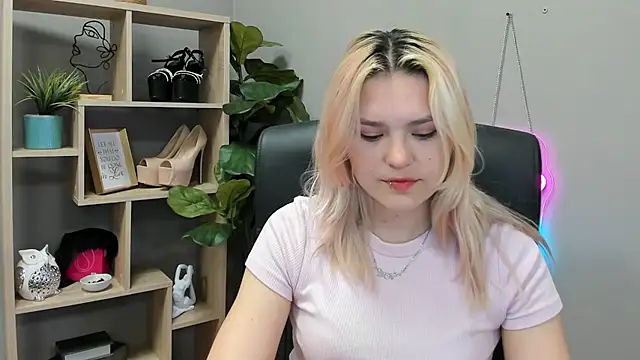 SweetLilyxo Adlı Modelin Canlı XXX Sohbeti