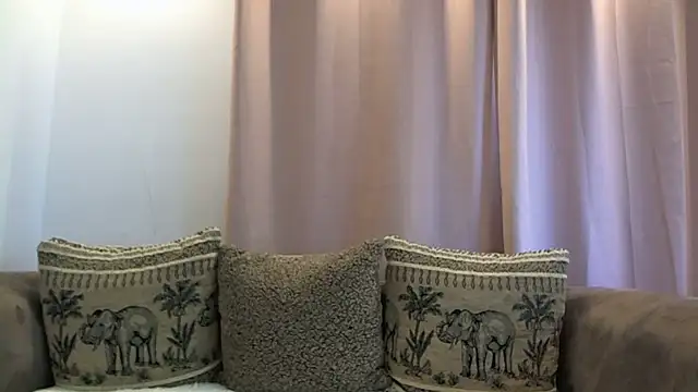 Nataly_Rosy Chat XXX in diretta