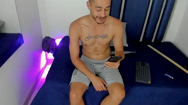 Damiam_23's Live XXX Chat