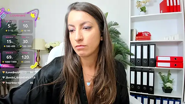 צ'אט XXX בשידור חי של amayawest