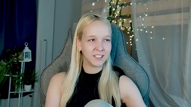 MaoqiBeverly XXX чат на живо
