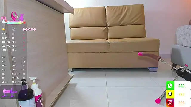 LIA_ROUX1 Adlı Modelin Canlı XXX Sohbeti