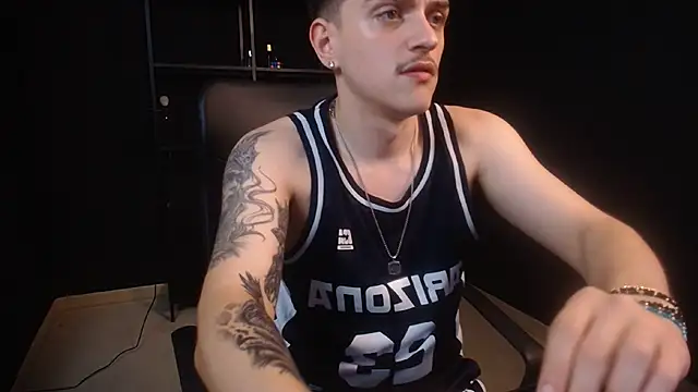 FelixStarkk 现场XXX聊天