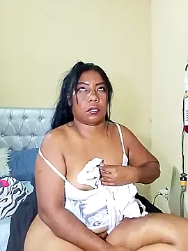 rosmery-navarro's Live XXX Chat