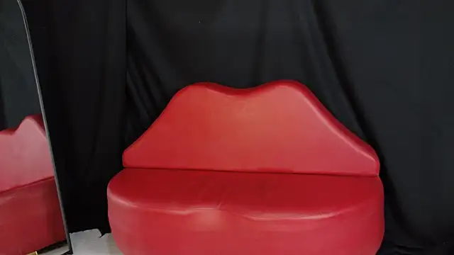 SEXNAMYのライブXXXチャット