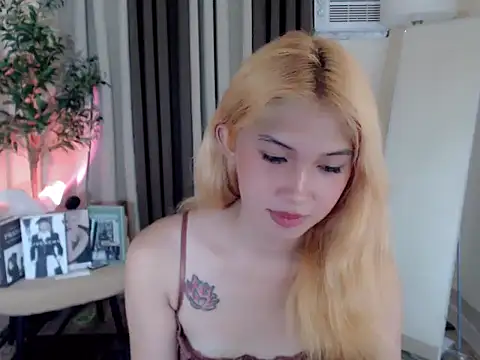 แชท XXX สดของ urdreamgirl_mika27