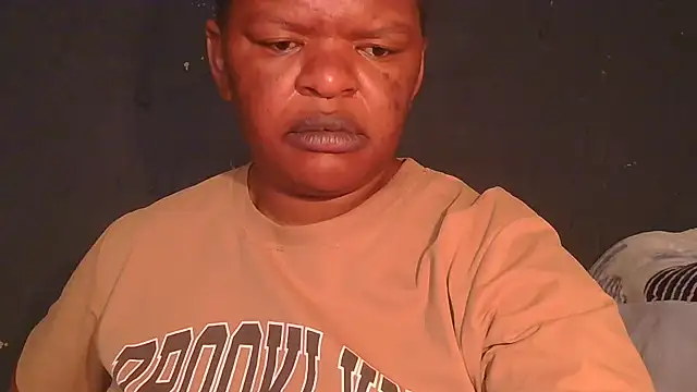 Chatroom XXX en direct de ebony_rose11
