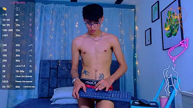 NicolasTorrez Live XXX-chat