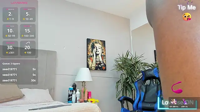 Angie_abby Chat XXX in diretta