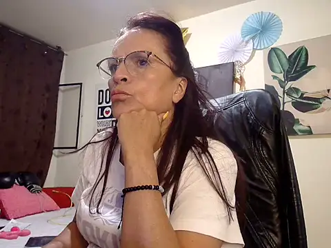 Samantha71_ XXX чат на живо