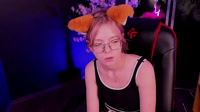 FoxxyyPolly XXX чат на живо