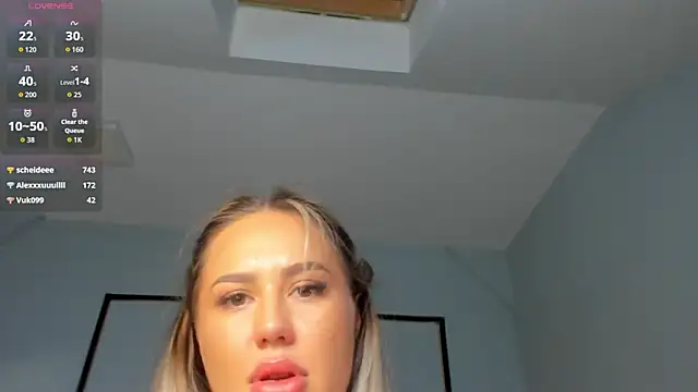 BarbieDoll13's Live XXX Chat