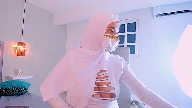 LittleNoor's Live XXX Chat