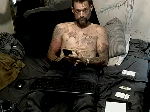 TheOneYouLove69's Live XXX Chat
