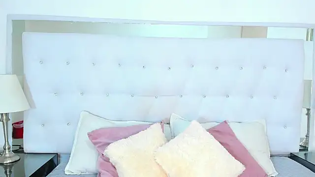 _Philippa_'s Live XXX Chat