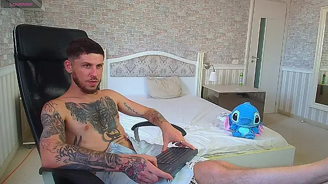 JonahShaw Live XXX-Chat