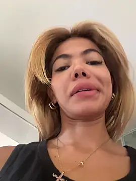 Chat +18 de BomBumVelvet ao vivo