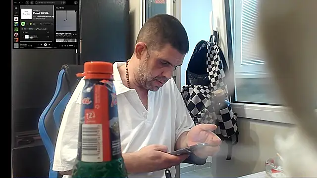 Sully_Kane élő XXX-chatje