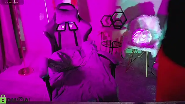 צ'אט XXX בשידור חי של DianaRayyy