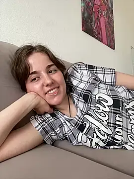 Lady_woman Adlı Modelin Canlı XXX Sohbeti