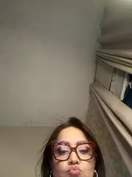 Chat +18 de Yameil ao vivo