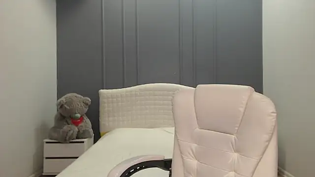TessaDaybreak live XXX chat