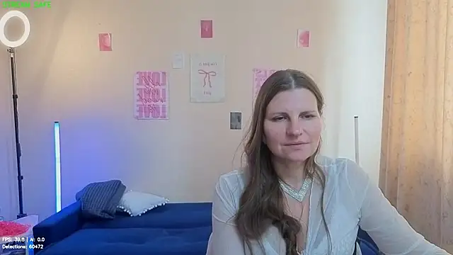 Mirabelle_Velvet Chat XXX in diretta