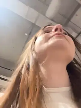 Lunabelle_'s Live XXX Chat