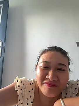 daaqnn élő XXX-chatje