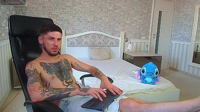 Živý XXX chat JonahShaw