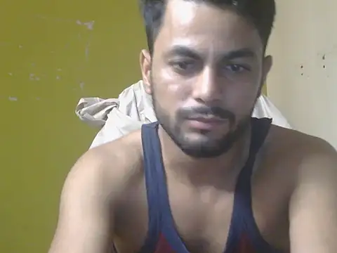Stubborndesiboy Adlı Modelin Canlı XXX Sohbeti